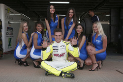 Юго Валент, Chevrolet RML Cruze TC1, Campos Racing и грид гёрл