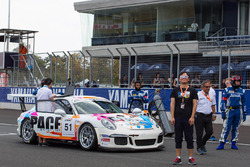 #51 KCMG Porsche GT3 Cup: Paul Ip, Martin Rump, Yuan Bo