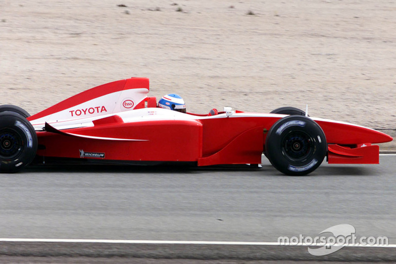 First lap of Toyota Formula One car driven by Mika Salo