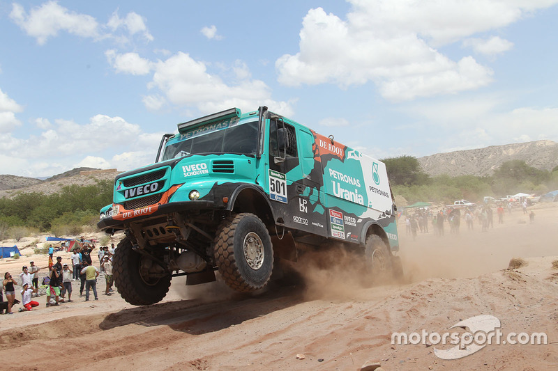 #501 Iveco: Gerard de Rooy, Moises Torrallardona, Darek Rodewald