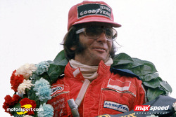 Motorsport.com und Emerson Fittipaldi stiften Awards für die Kartserien von MAXSpeed Entertainment