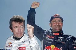 Le vainqueur chez les autos Stéphane Peterhansel, Peugeot Sport avec Bruno Famin