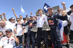 Les vainqueurs chez les autos #302 Peugeot : Stéphane Peterhansel, Jean-Paul Cottret