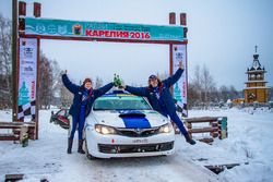 Сергей Успенский и Марина Данилова на финише ралли, Subaru Impreza WRX STi R4