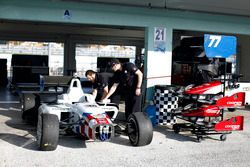 #77 Schmidt Peterson Motorsports w/Curb-Agajanian: Santiago Urrutia