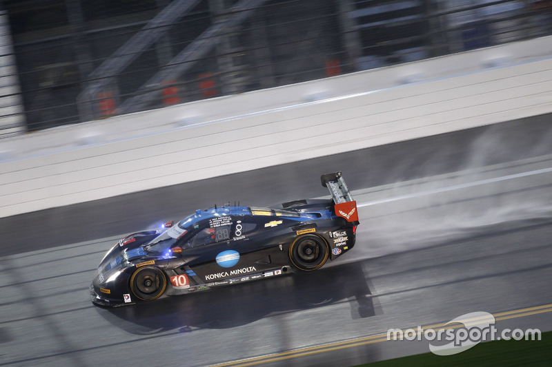 #10 Wayne Taylor Racing Corvette DP: Ricky Taylor, Jordan Taylor, Max Angelelli, Rubens Barrichello