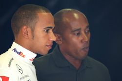 Lewis Hamilton, McLaren Mercedes et Anthony Hamilton, son père