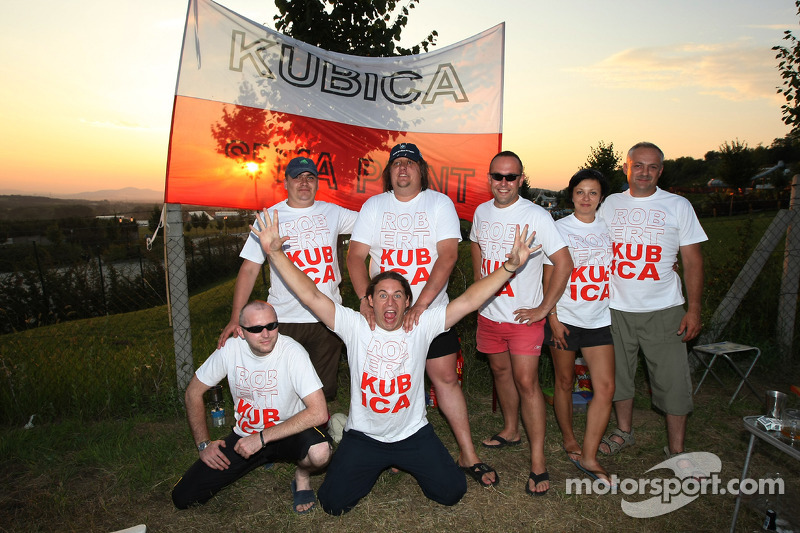 Kibice Roberta Kubicy