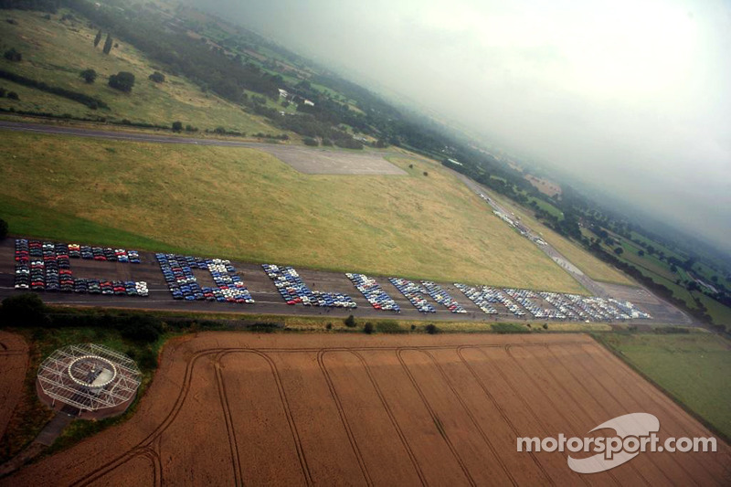 1086 Subarus spell out Colin McRae setting a Guinness world record