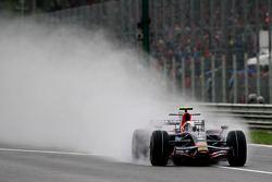 Start: Sebastian Vettel, Scuderia Toro Rosso leads the field