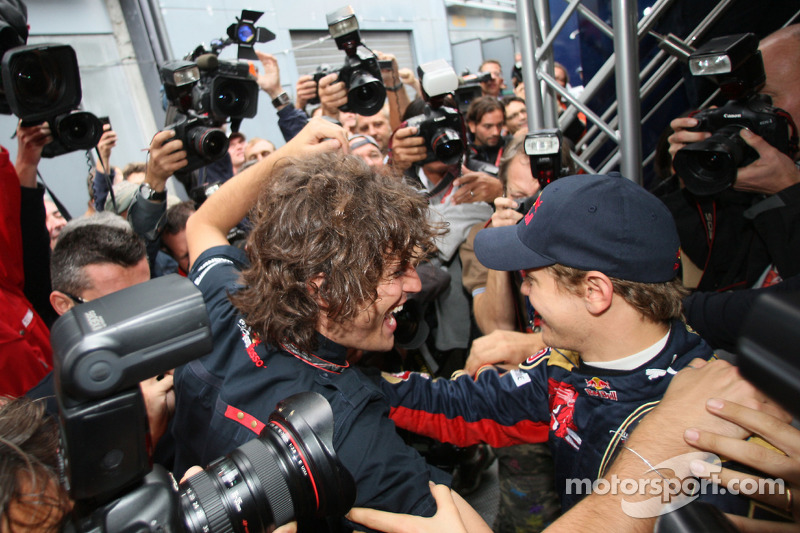 Toro Rosso bejubelt Sebastian Vettel