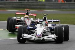 Robert Kubica, BMW Sauber F1 Team, F3.08 ve Lewis Hamilton, McLaren Mercedes, MP4-23