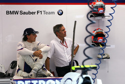 Robert Kubica, BMW Sauber F1 Team, mit seinem Manager Daniele Morelli