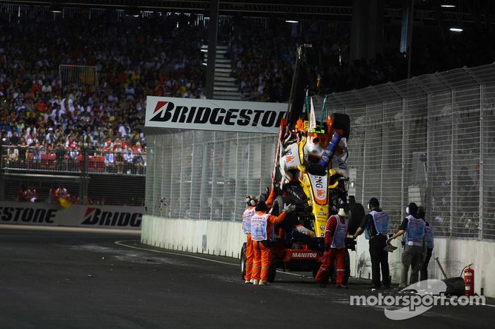 Choque de Nelson A. Piquet, Renault F1 Team