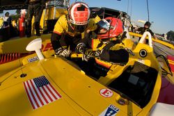 Driver change practice for #5 Penske Racing Porsche RS Spyder: Helio Castroneves, Ryan Briscoe