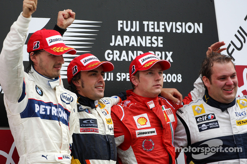 Alonso também venceu no Japão, com Robert Kubica, BMW-Sauber, em segundo, e Kimi Raikkonen, Ferrari, em terceiro