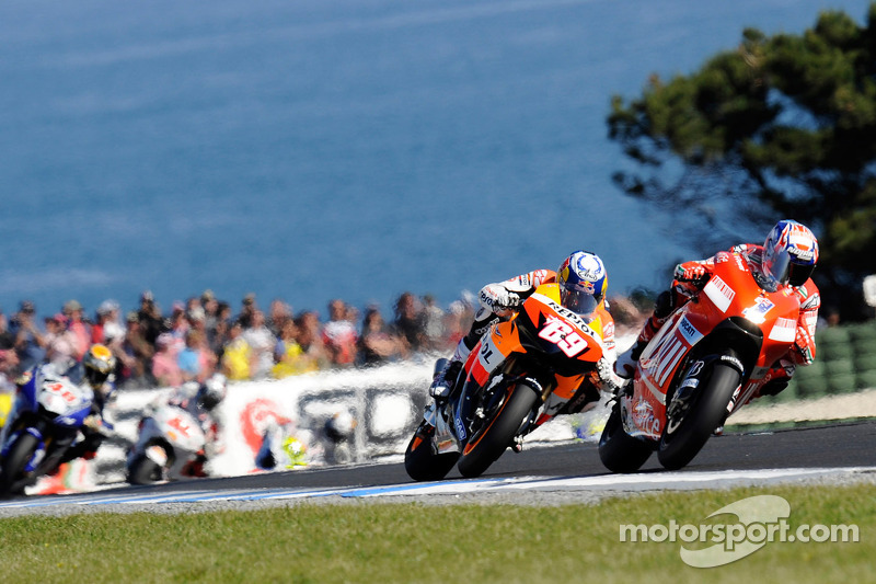 Casey Stoner leads Nicky Hayden