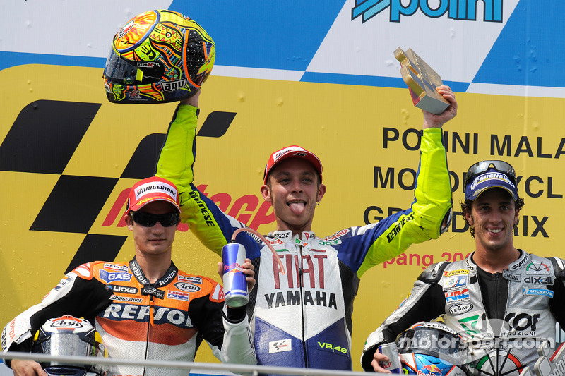 Podium 2008: Pemenang balapan, Valentino Rossi, Yamaha; Peringkat kedua, Dani Pedrosa, Repsol Honda; Peringkat ketiga, Andrea Dovizioso, JiR Scot Honda