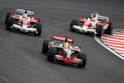 Lewis Hamilton, McLaren Mercedes, Timo Glock, Toyota F1 Team, Jarno Trulli, Toyota Racing