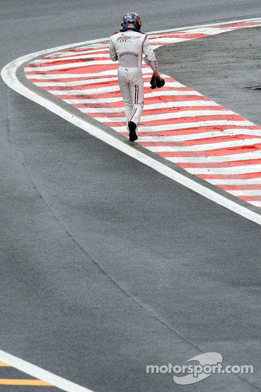 David Coulthard, Red Bull Racing crashed out at his final GP