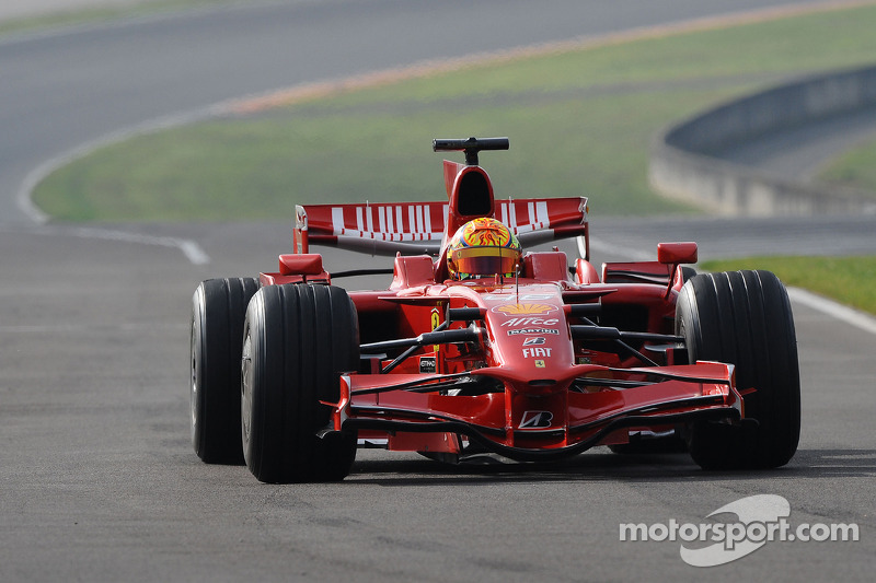 Valentino Rossi tests the Ferrari F2008