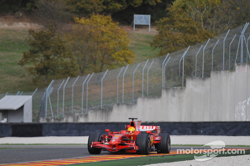 Valentino Rossi tests the Ferrari F2008