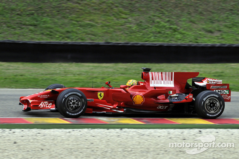 Valentino Rossi tests the Ferrari F2008