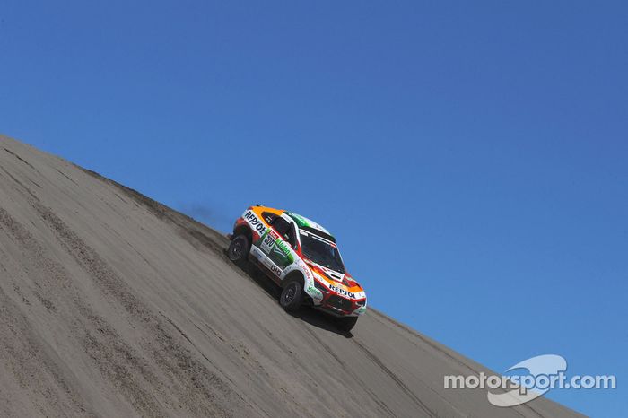 #300 Mitsubishi Racing Lancer: Stéphane Peterhansel y Jean-Paul Cottret