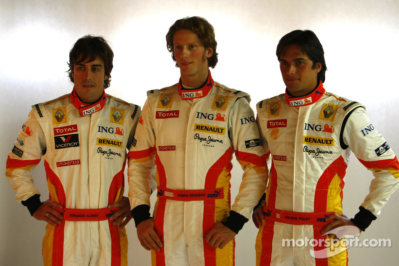 2009 - Renault - Fernando Alonso 26 X 0 Nelsinho Piquet / Romain Grosjean