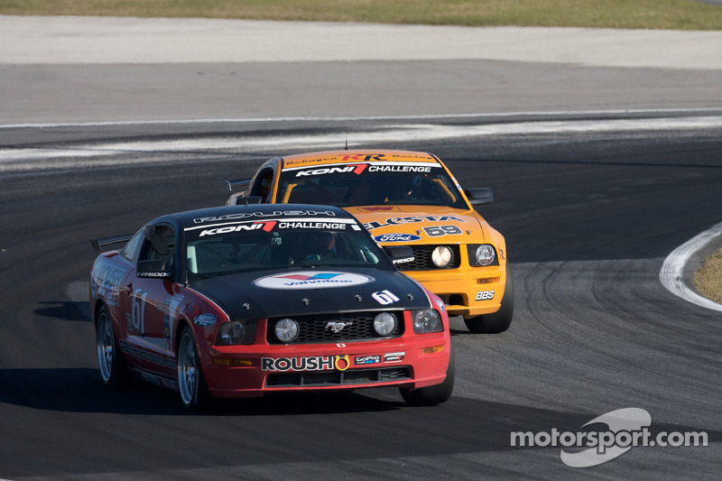 #61 Horsepower Ranch Ford Mustang GT: Hugh Plumb, Jack Roush, #59 Rehagen Racing Ford Mustang GT: Dean Martin, Larry Rehagen