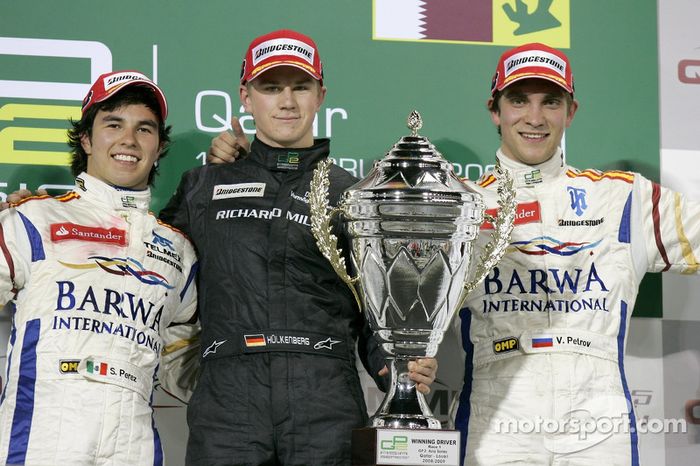 Podio: ganador Nico Hulkenberg, segundo lugar Sergio Pérez, tercero Vitaly Petrov