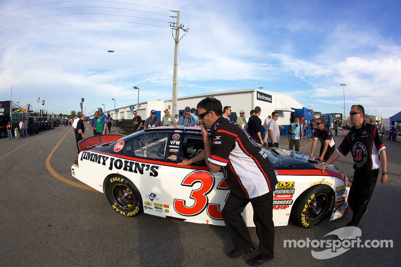 car of pole winner