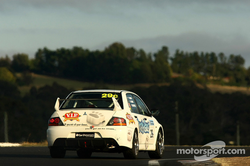 29 VIP Pet Foods, Mitsubishi Lancer Evo IV Tony Quinn, Klark Quinn