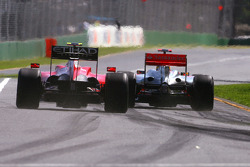 Kimi Raikkonen, Scuderia Ferrari ve Lewis Hamilton, McLaren Mercedes