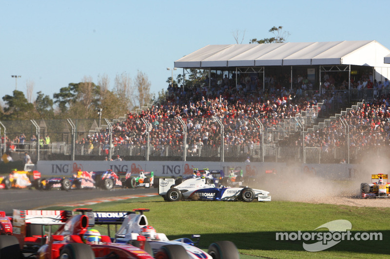 Nick Heidfeld, BMW Sauber F1 Team, en tête-à-queue