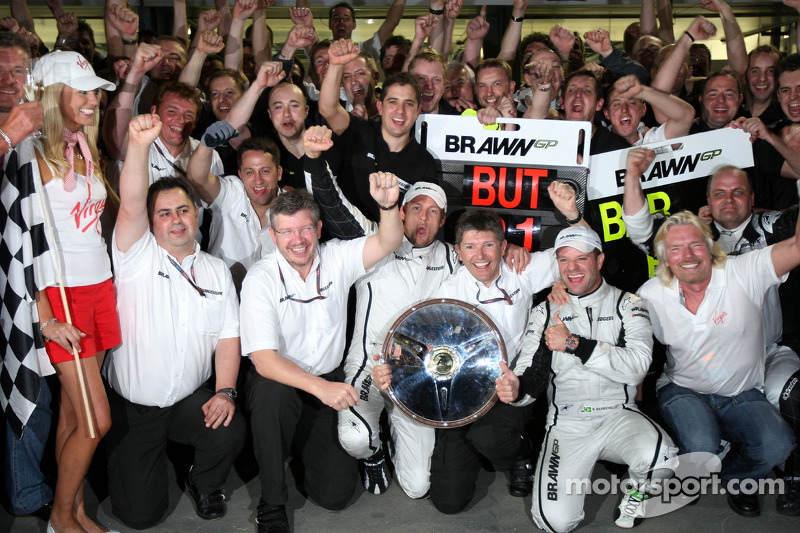 Ross Brawn Team Principal, Brawn GP, Jenson Button, Brawn GP, Rubens Barrichello, Brawn GP, Nick Fry