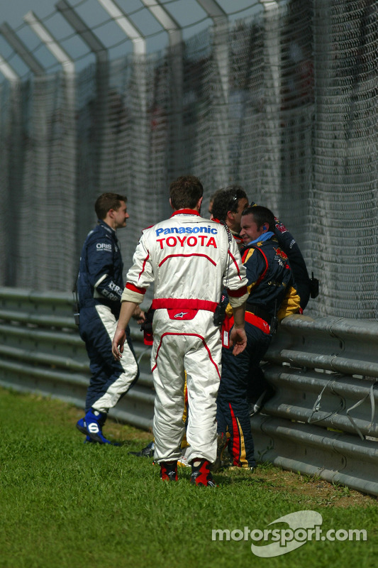 Team's mechanics