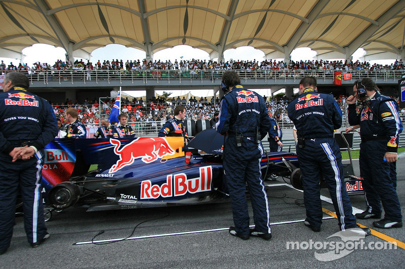 Red Bull mechanic
