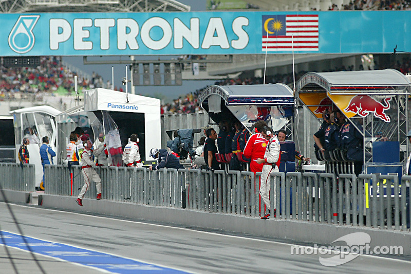 Pitwall