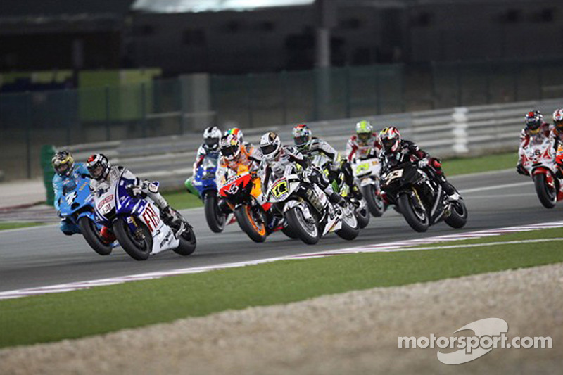 Chris Vermeulen, Rizla Suzuki MotoGP, Jorge Lorenzo, Fiat Yamaha Team, Andrea Dovizioso, Repsol Honda Team, Randy De Puniet, LCR Honda MotoGP, battle at the start