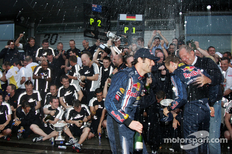 Race winner Sebastian Vettel, Red Bull Racing celebrates with Mark Webber, Red Bull Racing