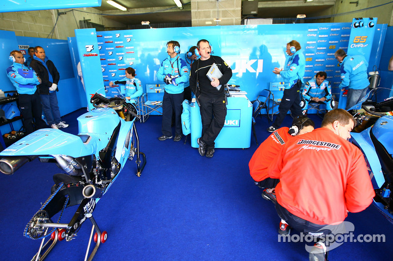 Pit box