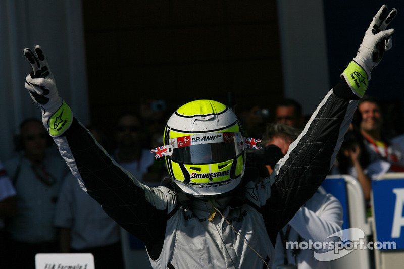 Yarış galibi Jenson Button, Brawn GP