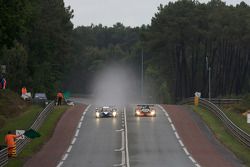 #7 Team Peugeot Total Peugeot 908: Christian Klien, Pedro Lamy, Nicolas Minassian, #26 Bruichladdich