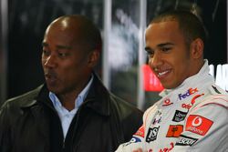 Anthony Hamilton, Vater von Lewis Hamiltonmit Lewis Hamilton, McLaren Mercedes