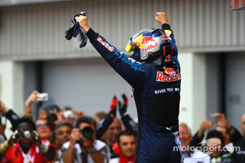 Yarış galibi Sebastian Vettel, Red Bull Racing