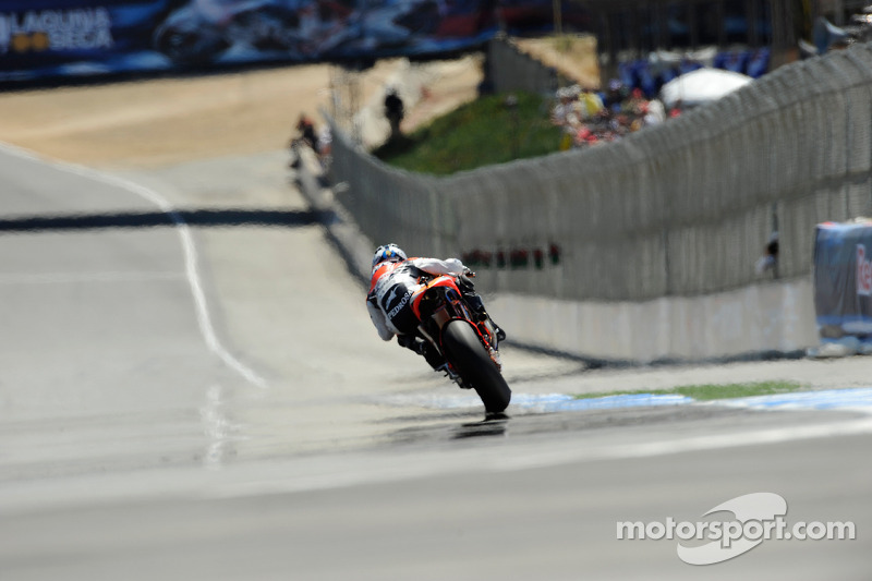 2009 - Pedrosa sort du bois