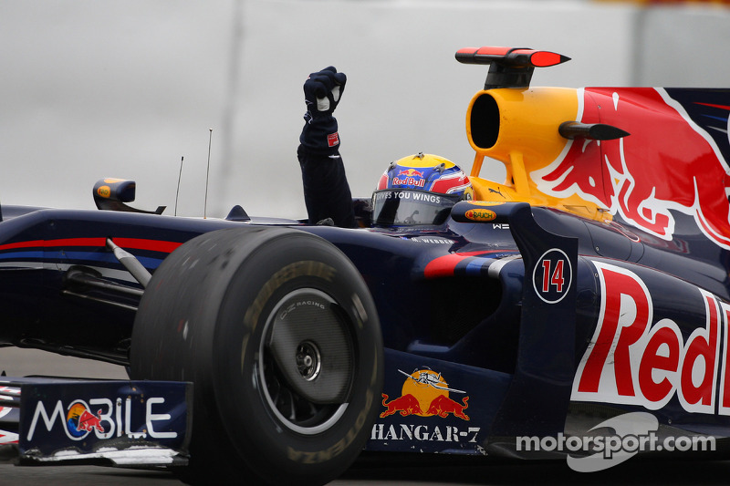 1. Mark Webber, Red Bull Racing, feiert