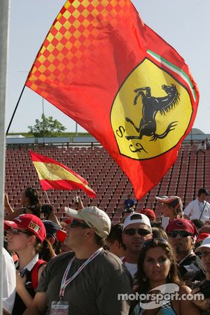 Drapeaux Ferrari