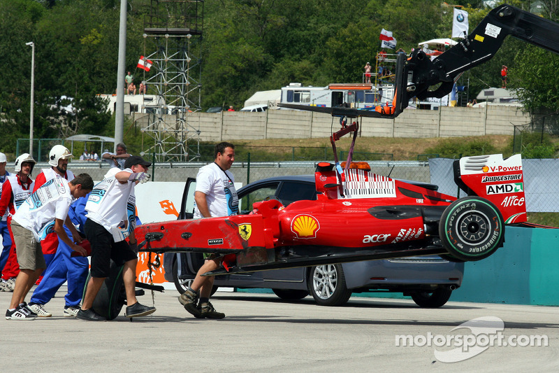 wrecked Ferrari, Felipe Massa kaza sonrası